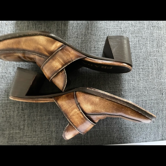 Parada Shoe size 37 runs small more like a 6 Brown leather. - Picture 3 of 7
